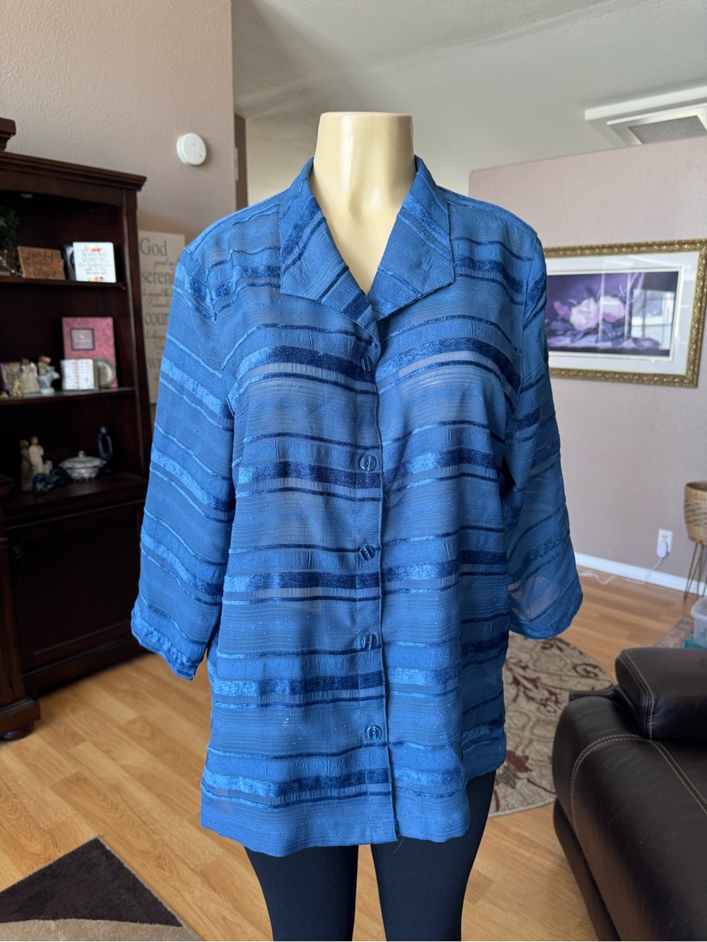 French Laundry slightly sheer blue striped button front blouse-size XL - Picture 5 of 10